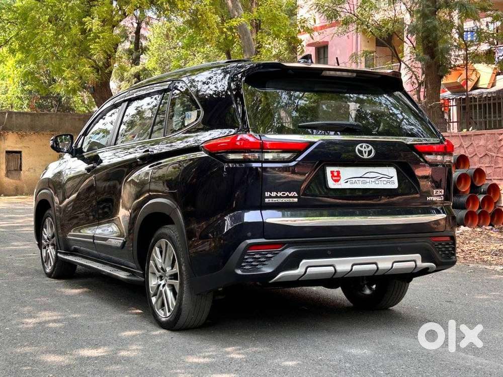 Toyota Innova Hycross 2.0 Zx Hybrid 7 Str, 2024, Petrol