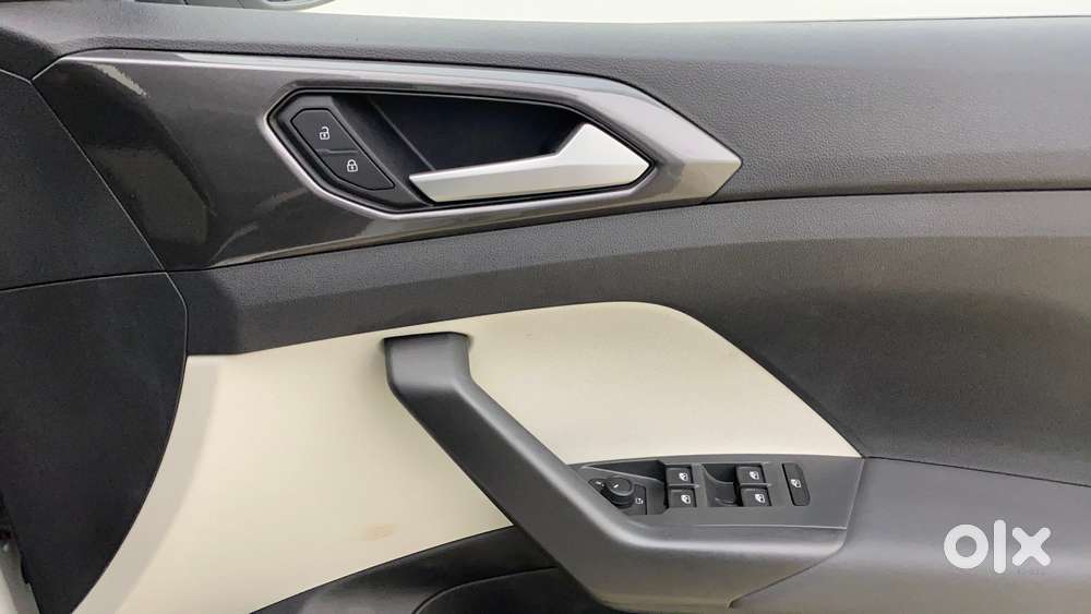 Volkswagen Taigun 1.0 Tsi Topline At, 2025, Petrol