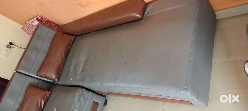 L shaped leather sofa