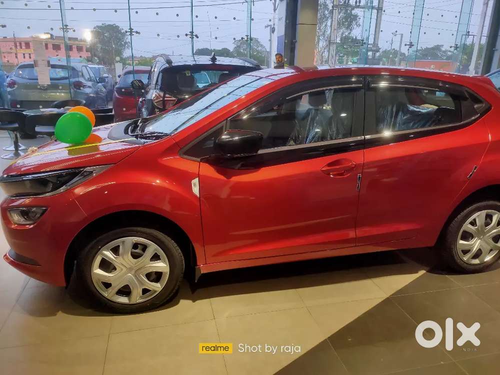 Well Maintained Tata Altroz With Fuel Economy Given 20+