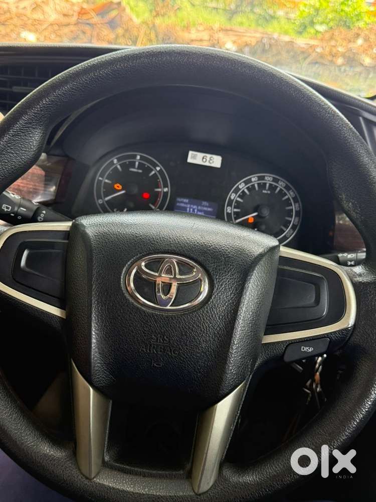 Toyota Innova Crysta G 2017