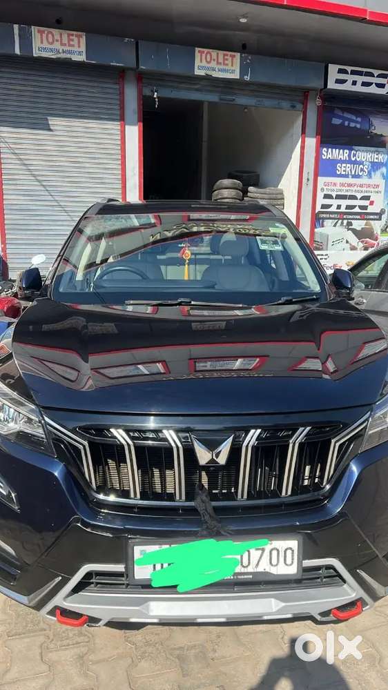 Mahindra Xuv700 2023 Diesel 27000 Km Driven