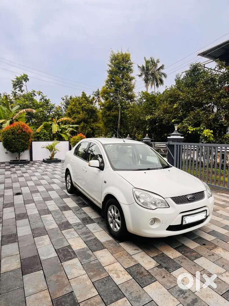 Ford Fiesta Classic Titanium 2012
