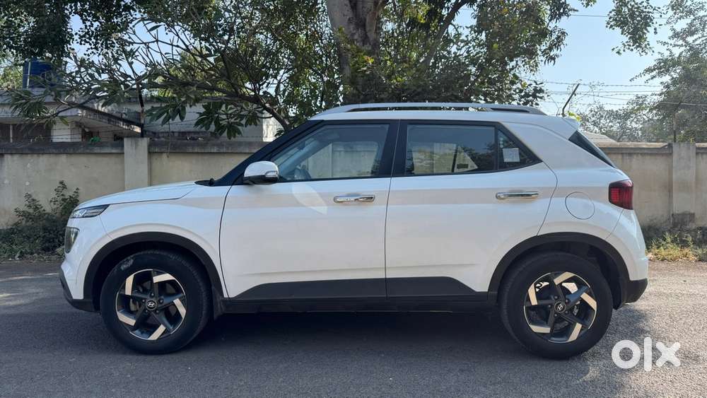 Hyundai Venue Sx (o) (2020) Top End Model (direct Owner Car)