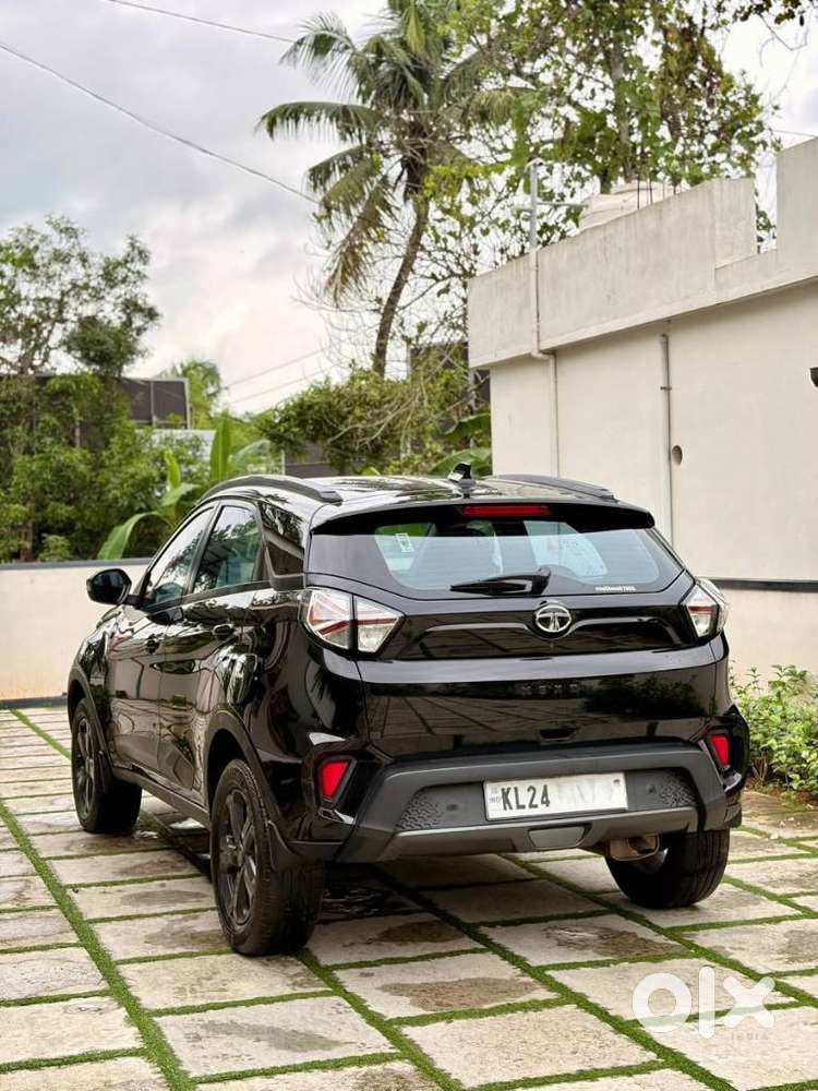 Tata Nexon 1.2 Revotron Xza Plus, 2022, Petrol