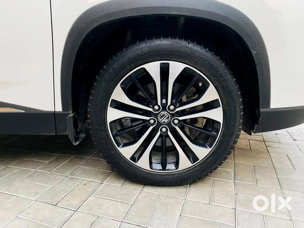 Mg Hector Plus 1.5 Sharp Turbo Cvt 6 Str, 2022, Petrol