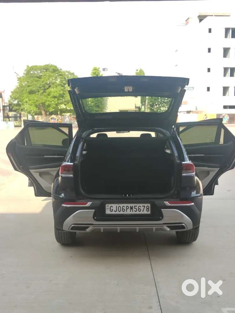 Kia Sonet 2023 Petrol 15300 Km Driven