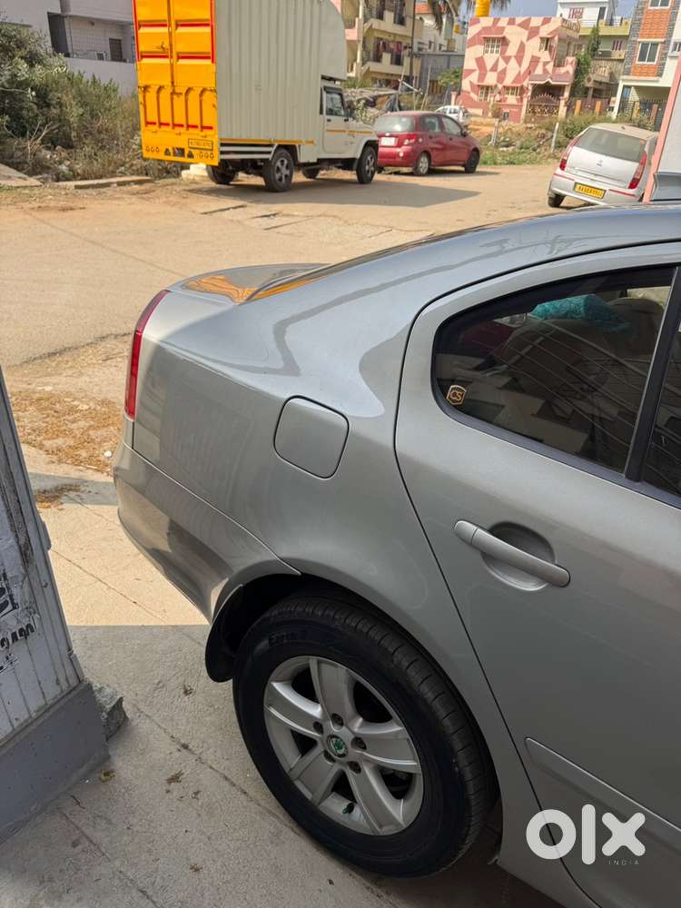 Skoda Laura 2013 Diesel Well Maintained