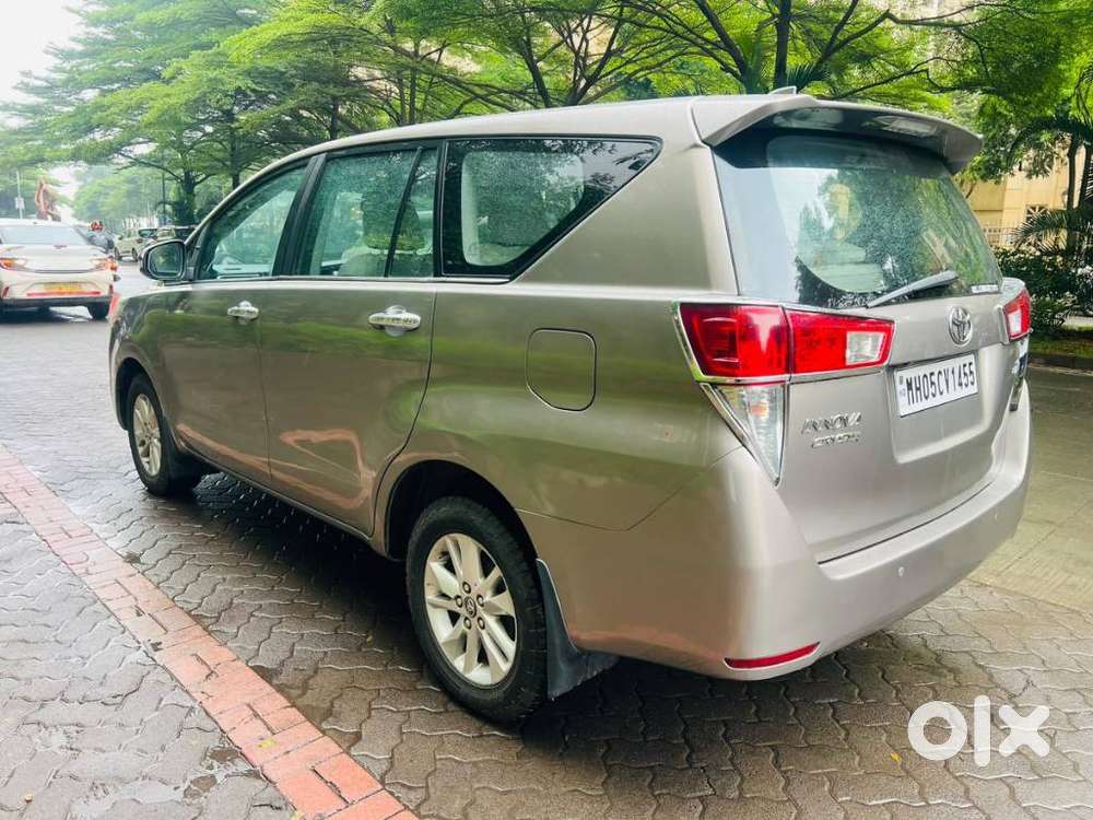 Toyota Innova Crysta 2.4 V 8 Str, 2016, Diesel