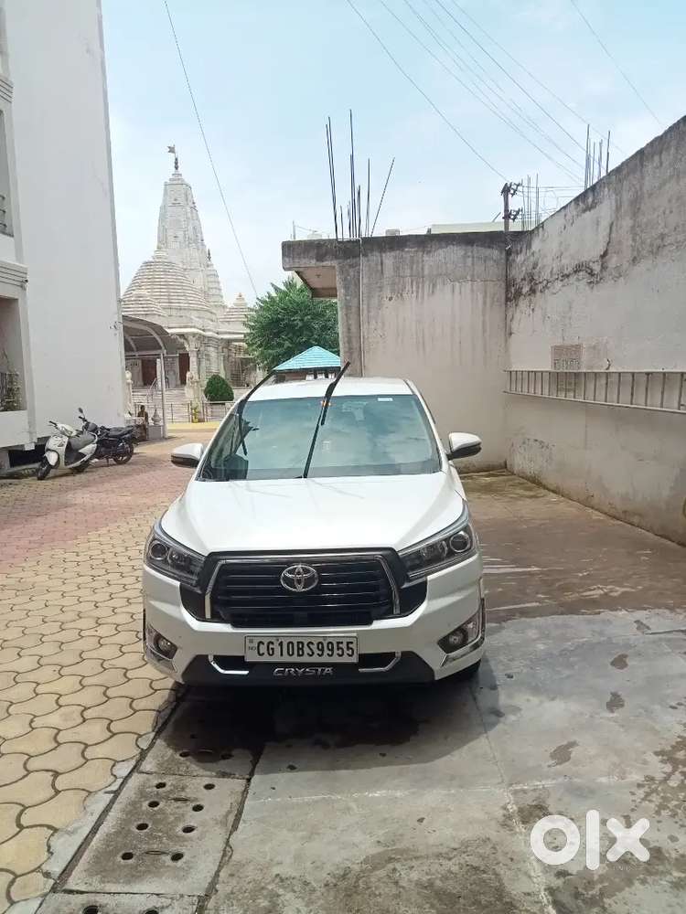 Toyota Innova Crysta 2024