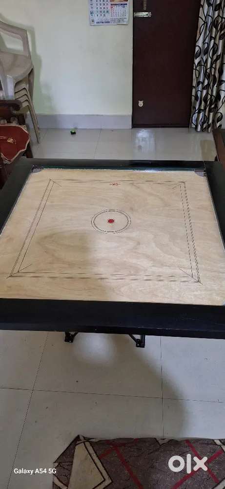 carrom board
