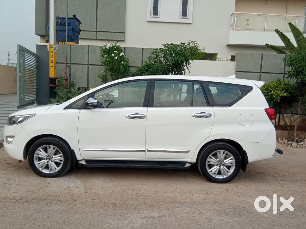 Toyota Innova Crysta 2.8z Automatic, 2017, Diesel