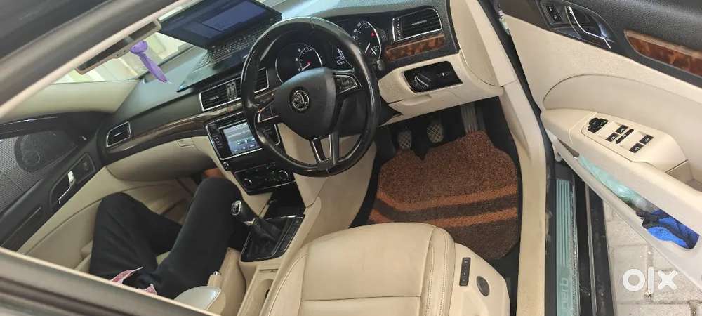 Selling My Skoda Superb 2015 Model Black Color