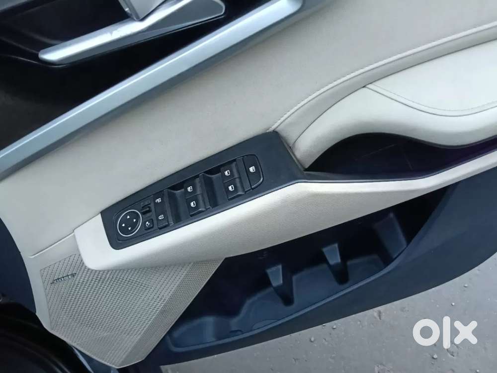 Kia Carens 1.4 Luxury Plus 6 Str, 2022, Petrol