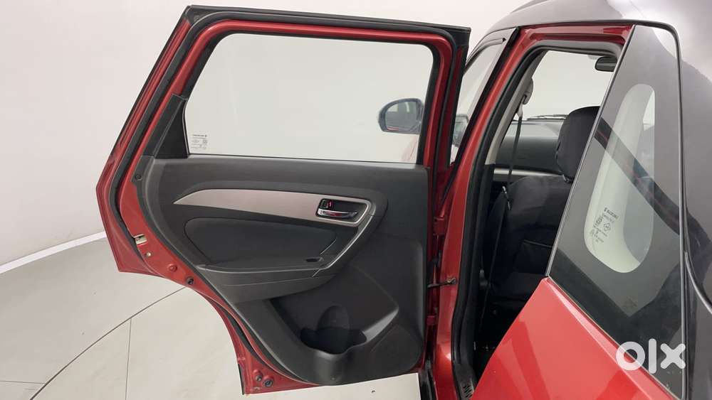 Maruti Suzuki Vitara Brezza Zdi+ Dual Tone Mt, 2016, Diesel