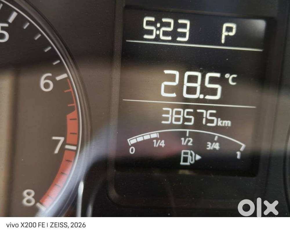 Volkswagen Vento 1.2 Tsi Highline At, 2015, Petrol