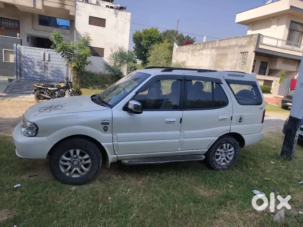 Tata Safari Dicor 2011