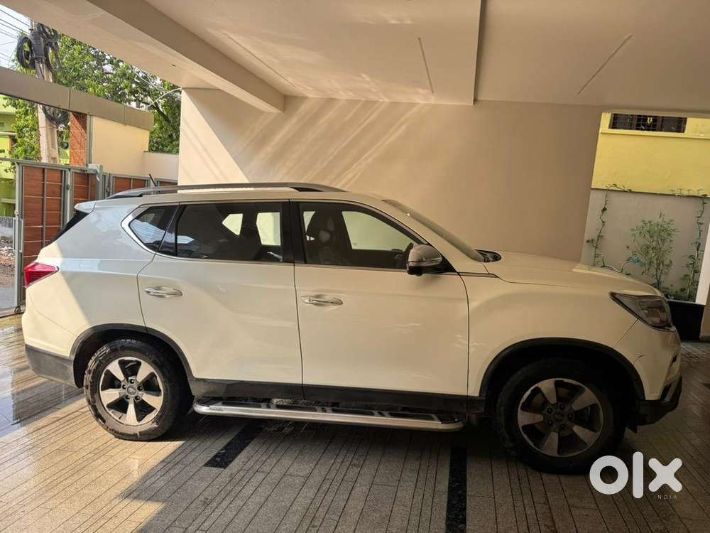Mahindra Alturas G4 2019 Diesel Well Maintained