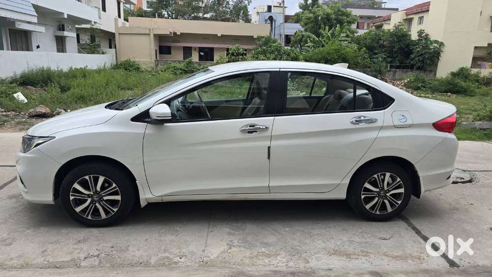 Honda City I-vtec V, 2018, Petrol