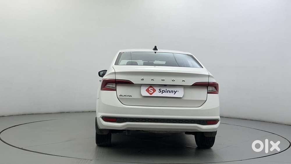 Skoda Slavia Ambition 1.0l Tsi Mt, 2022, Petrol