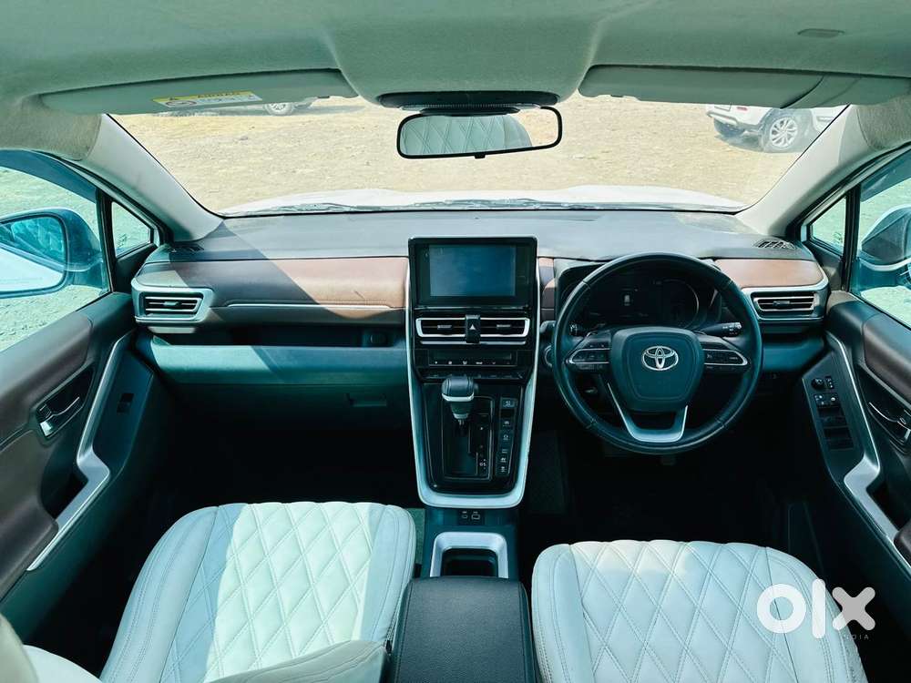 Toyota Innova Hycross 2.0 Vx Hybrid 8 Str, 2023, Petrol