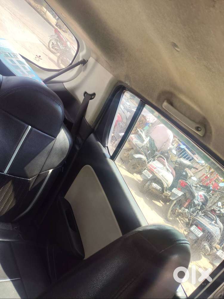 बड़ी गाड़ी लेने का इच्छुक हूं इसलिए बेच रहा हूं