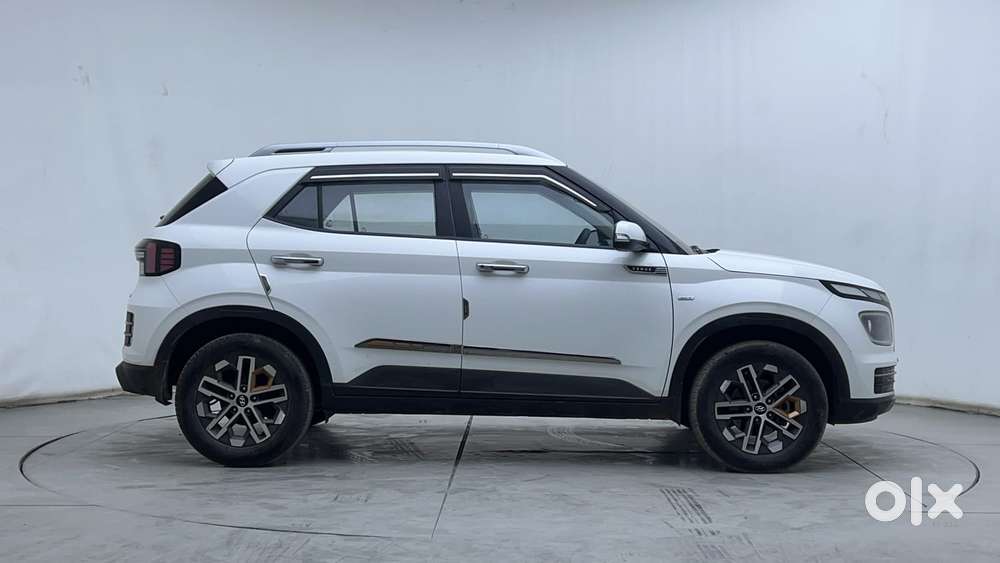 Hyundai Venue 1.0 Sx (o) Turbo Dct, 2023, Petrol