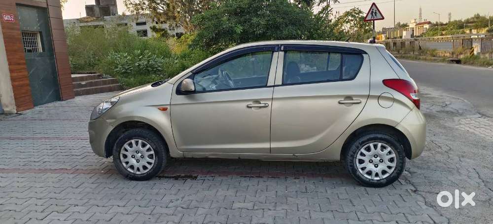 Hyundai I20 1.4 Magna At, 2011, Diesel