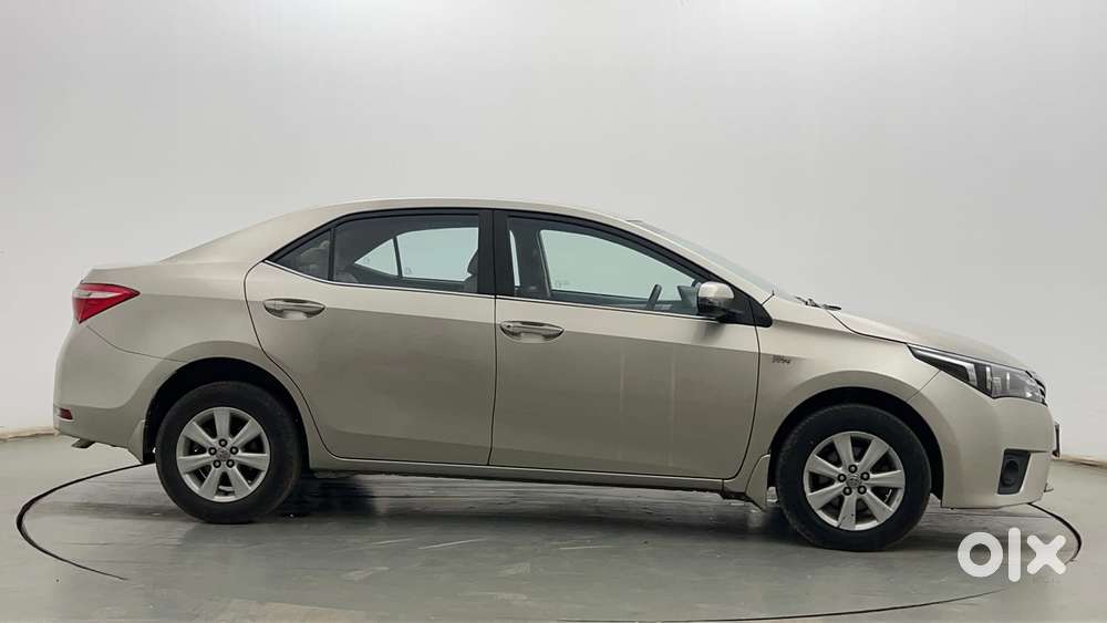Toyota Corolla Altis 1.8 G, 2015, Petrol