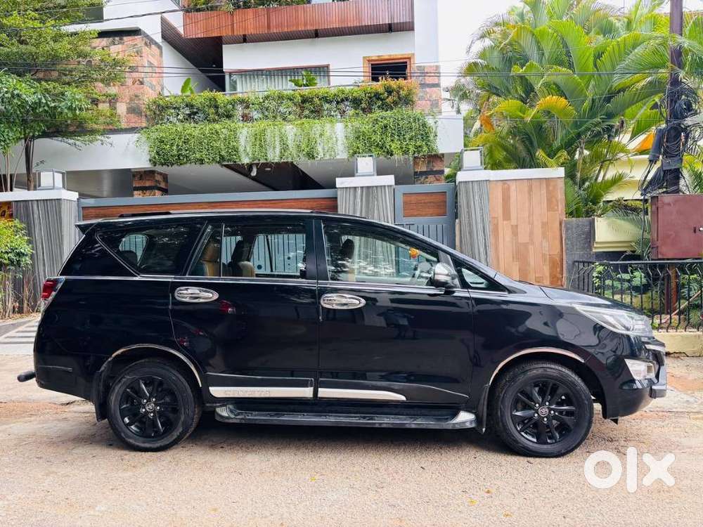 Toyota Innova Crysta 2.4 V, 2017, Diesel