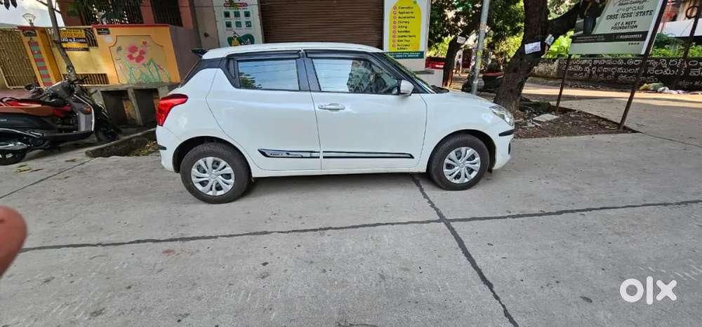 Maruti Suzuki Swift 2022 Petrol 111000 Km Driven