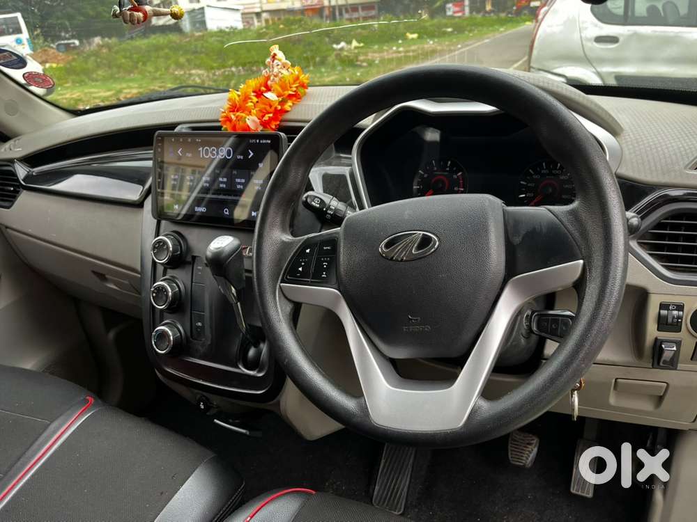 Mahindra Kuv100 6 Seater Topend Vehicle