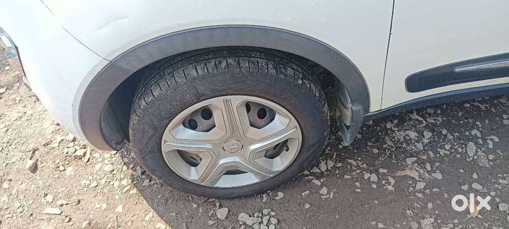 Tata Nexon 1.2 Revotron Xm (s), 2019, Petrol