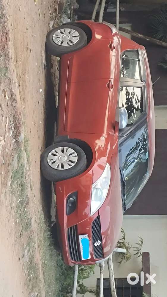 Swift Maruti Lxi 2012