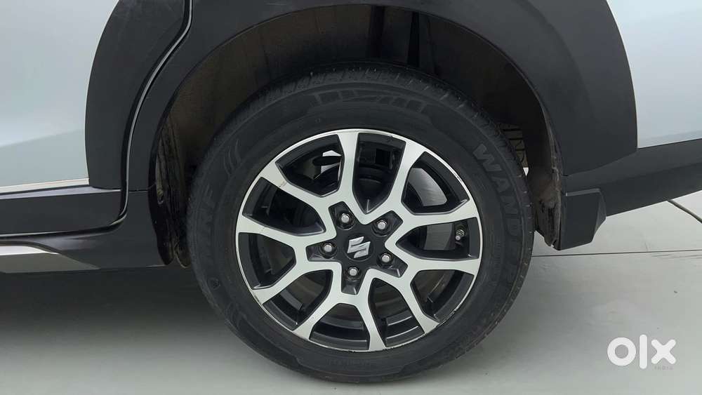 Maruti Suzuki Xl6 1.5 Alpha Plus At, 2022, Petrol