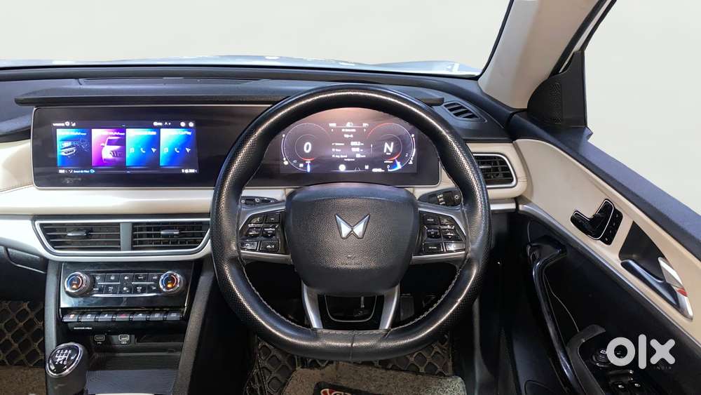 Mahindra Xuv700 2.2 Ax 7 Diesel Mt Str, 2022, Diesel