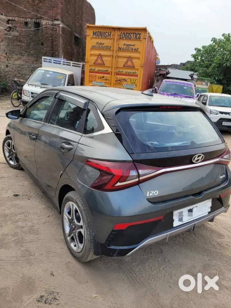 Hyundai I20 Sportz 2024 Petrol Car With Sunroof Wireless Charger