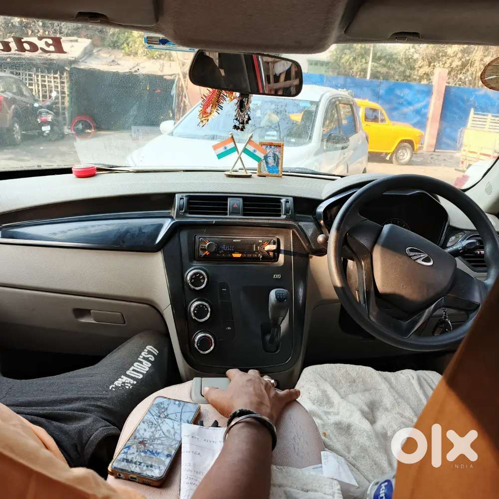 Mahindra Kuv 100 2016