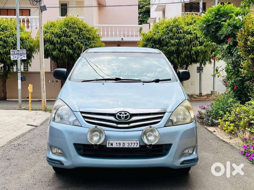 Toyota Innova 2009-2011 2.0 G4 Petrol 8-seater, 2011, Diesel