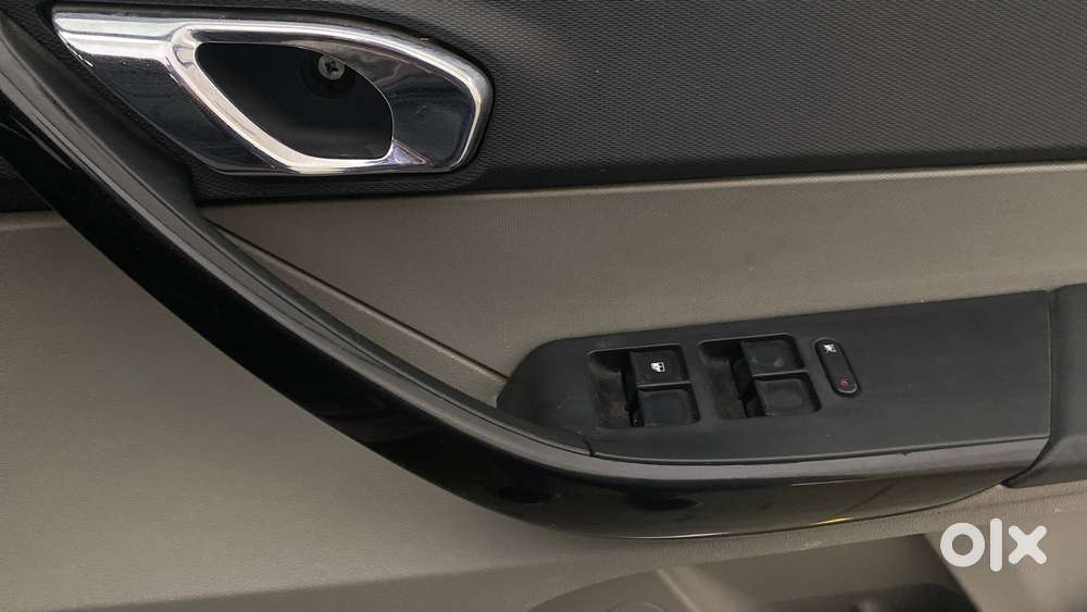 Tata Tiago 1.2 Revotron Xz, 2017, Petrol