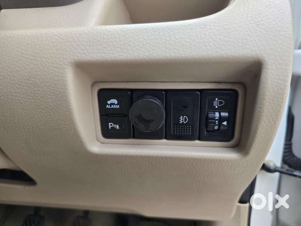 Maruti Suzuki Ertiga 1.4 Vxi Cng Anniversary Edition, 2017, Cng & Hy..