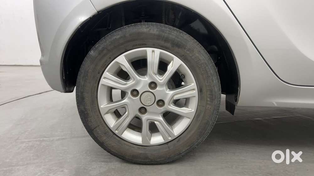 Tata Tiago Xza, 2018, Petrol