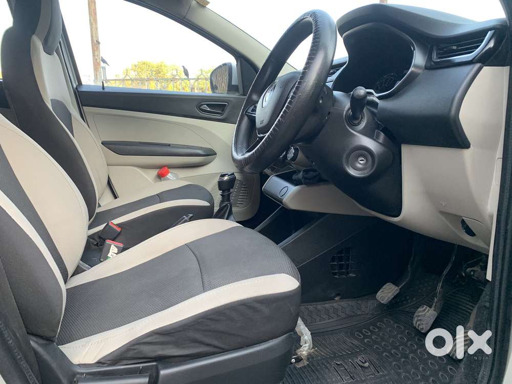 Renault Triber Rxt, 2021, Petrol