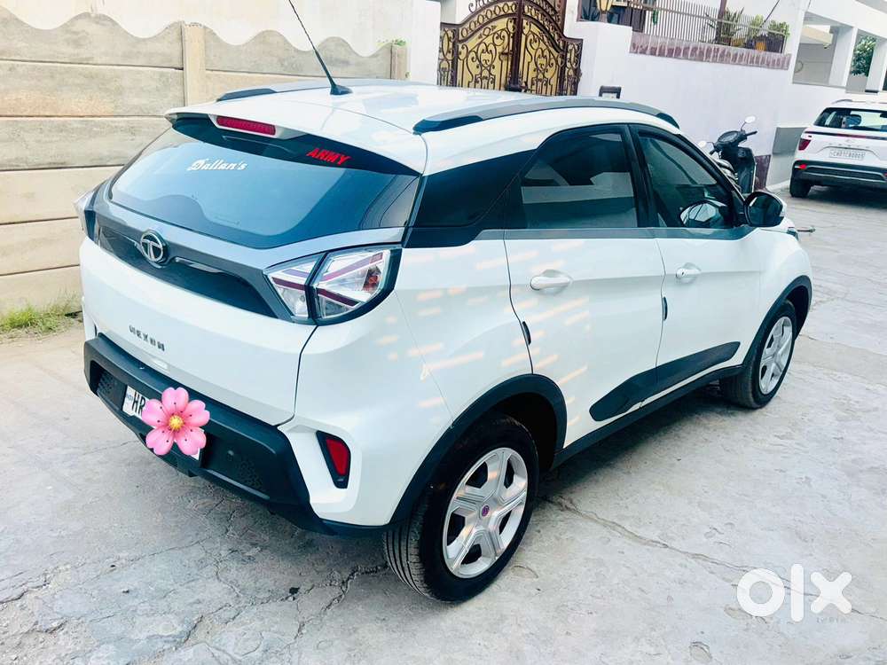 Tata Nexon Fearless Plus S Purple 1.5 Revotorq Diesel 6mt Dual Tone,..