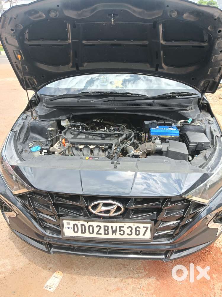 Hyundai I20 Sportz 1.2 Mt Dual Tone, 2023, Petrol