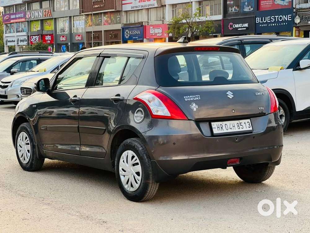 Maruti Suzuki Swift Vxi, 2017