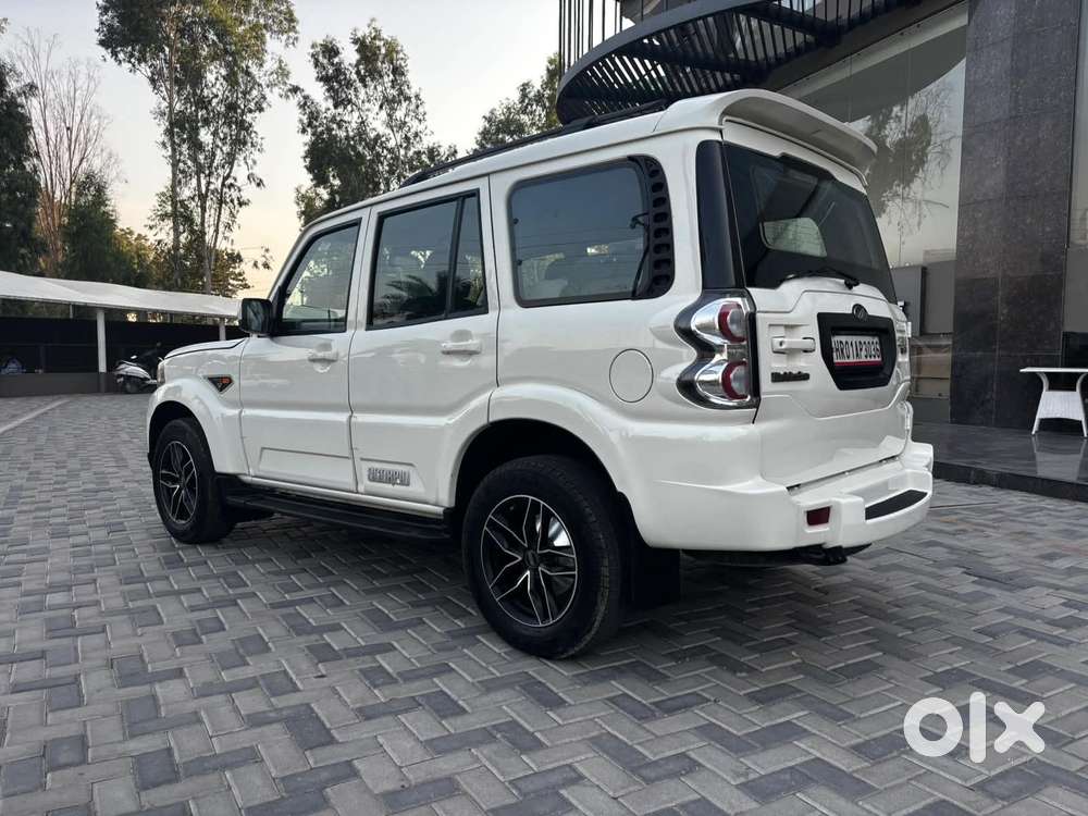Mahindra Scorpio, 2016, Diesel