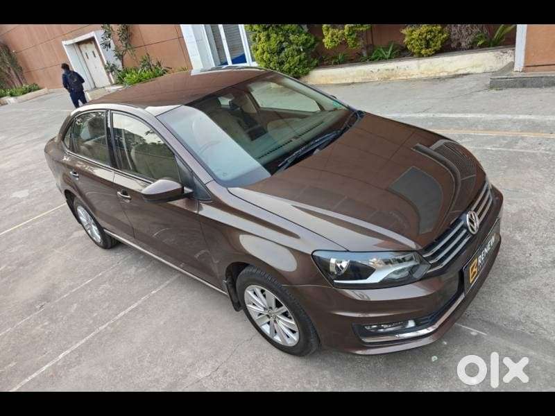 Volkswagen Vento 1.2 Tsi Highline Plus At, 2015, Petrol