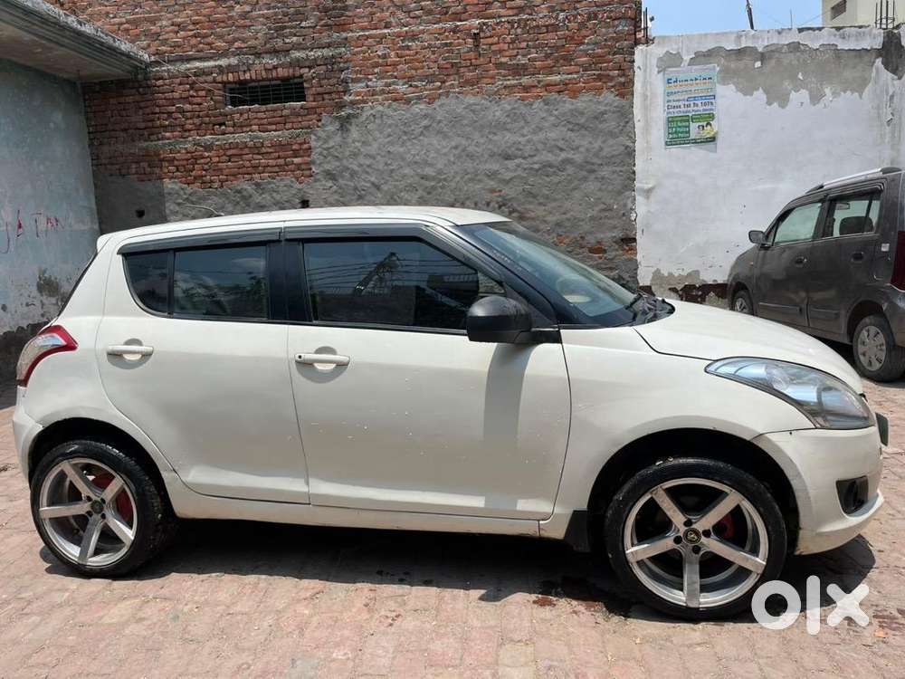2012 Maruti Suzuki Manual Petrol Car