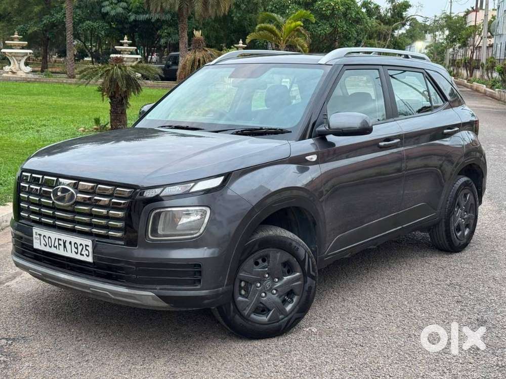 Hyundai Venue S 1.2 Petrol, 2023, Petrol